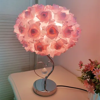 2023 Нова розова настолна лампа в пасторальном стил, нощни лампи с кристали във формата на сърце за спалня, стая декор, подаръци за момичета, декоративен лека нощ