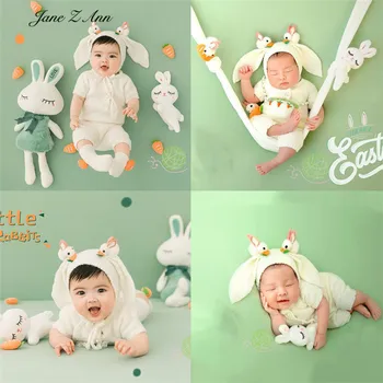 Студиен подпори нов продукт на новороденото /100 дни снимка облекло със заек на тема детска фотосесия студийная